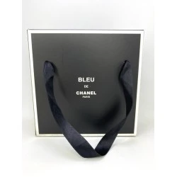 Chanel Bleu EDP 100 мл за Мъже + Дезодорант 200 мл + Несесер Chanel Bleu EDP 100 мл за Мъже + Дезодорант 200 мл + Несесер