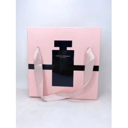 Narciso Rodriguez For Her EDT 100 мл за Жени + Дезодорант 200 мл + Несесер Narciso Rodriguez For Her EDT 100 мл за Жени + Дезодорант 200 мл + Несесер