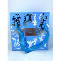 Dolce & Gabbana Light Blue EDT 100 мл за Жени + Дезодорант 200 мл + Несесер Dolce & Gabbana Light Blue EDT 100 мл за Жени + Дезодорант 200 мл + Несесер